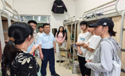马克思主义学院组织开展新学期查寝走访活动